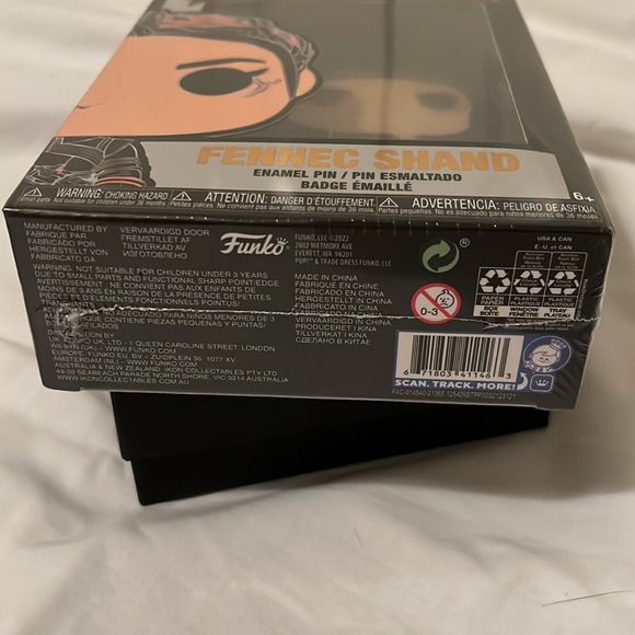 NIB Funko pop pin Fennec Shand Star Wars Mandalorian - Picture 3 of 3